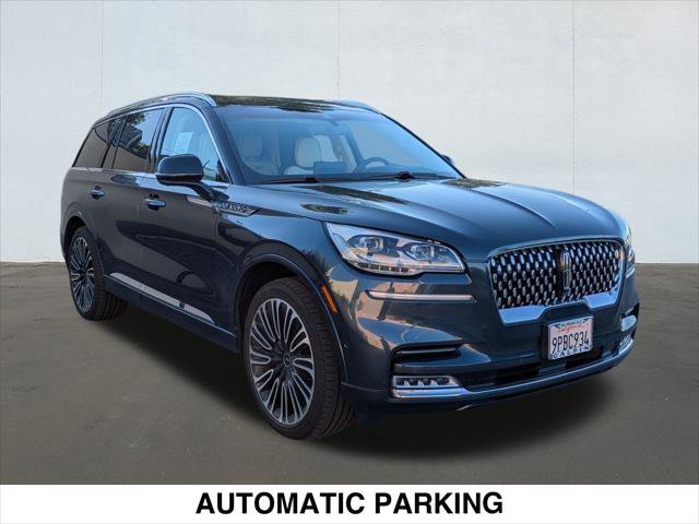 Used 2023 Lincoln Aviator Black Label w/ Class IV Trailer Tow Package image 7