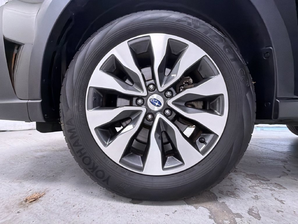 Used 2025 Subaru Outback Touring XT AWD/4WD image 10