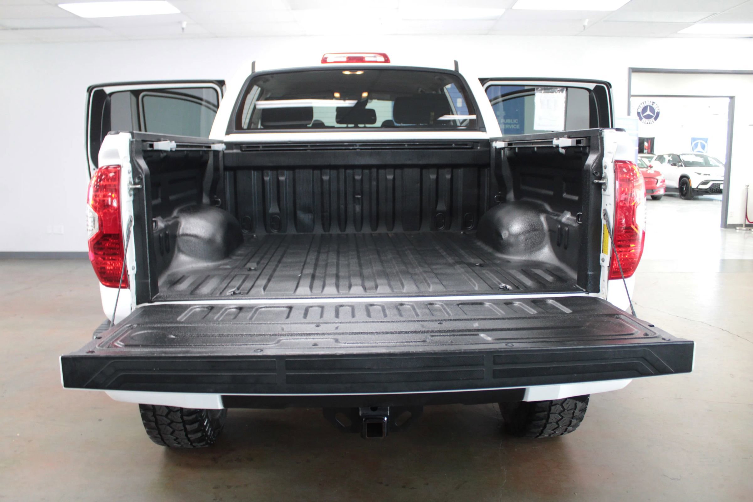 Used 2019 Toyota Tundra SR5 image 8