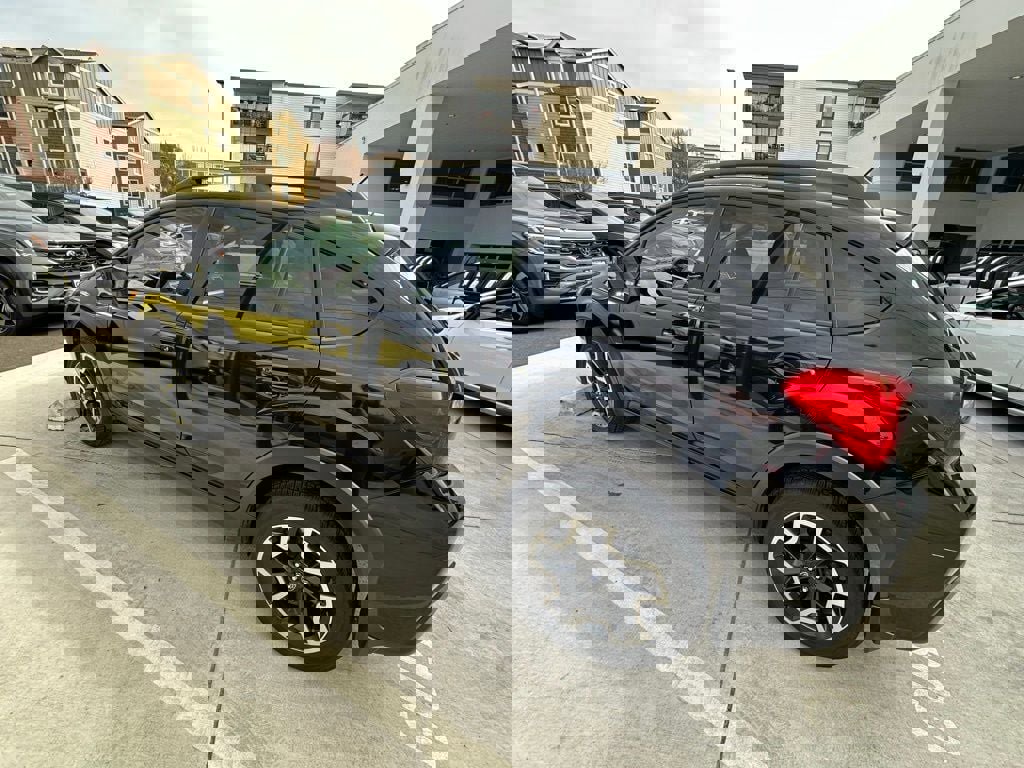 Used 2016 Subaru Crosstrek 2.0i Premium w/ Moonroof Package image 5