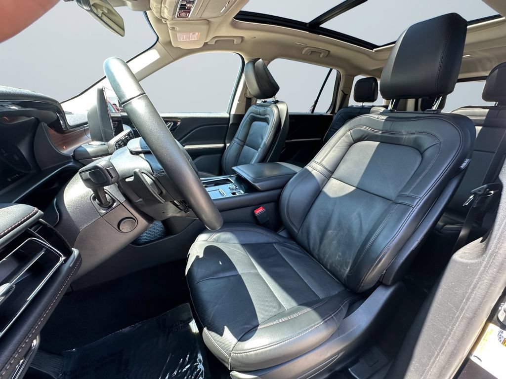 Used 2024 Lincoln Aviator Reserve AWD/4WD image 9