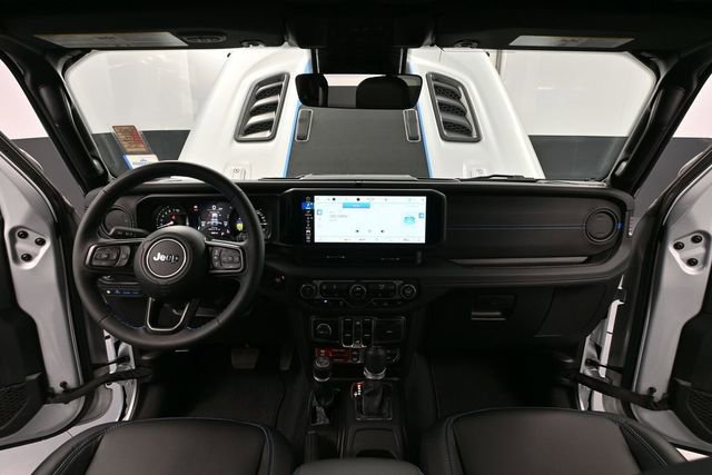 Used 2024 Jeep Wrangler Unlimited Rubicon 4xe AWD/4WD image 28