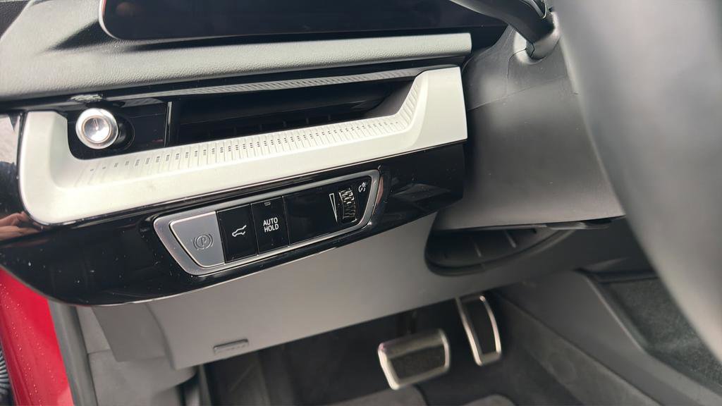 Certified 2025 Cadillac Optiq Sport 2 image 30