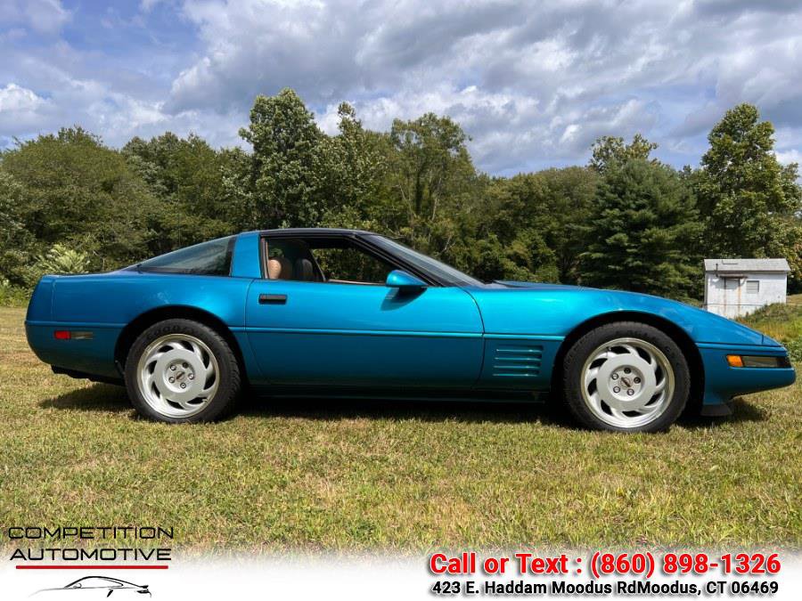 Used 1992 Chevrolet Corvette Coupe image 2