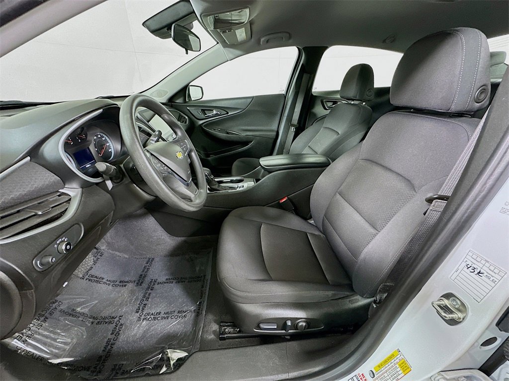 Used 2024 Chevrolet Malibu LT image 14