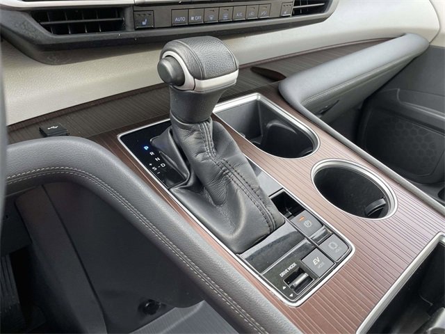 Used 2022 Toyota Sienna XLE image 33