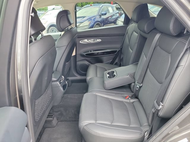 Used 2025 Genesis GV70 2.5T AWD/4WD image 13