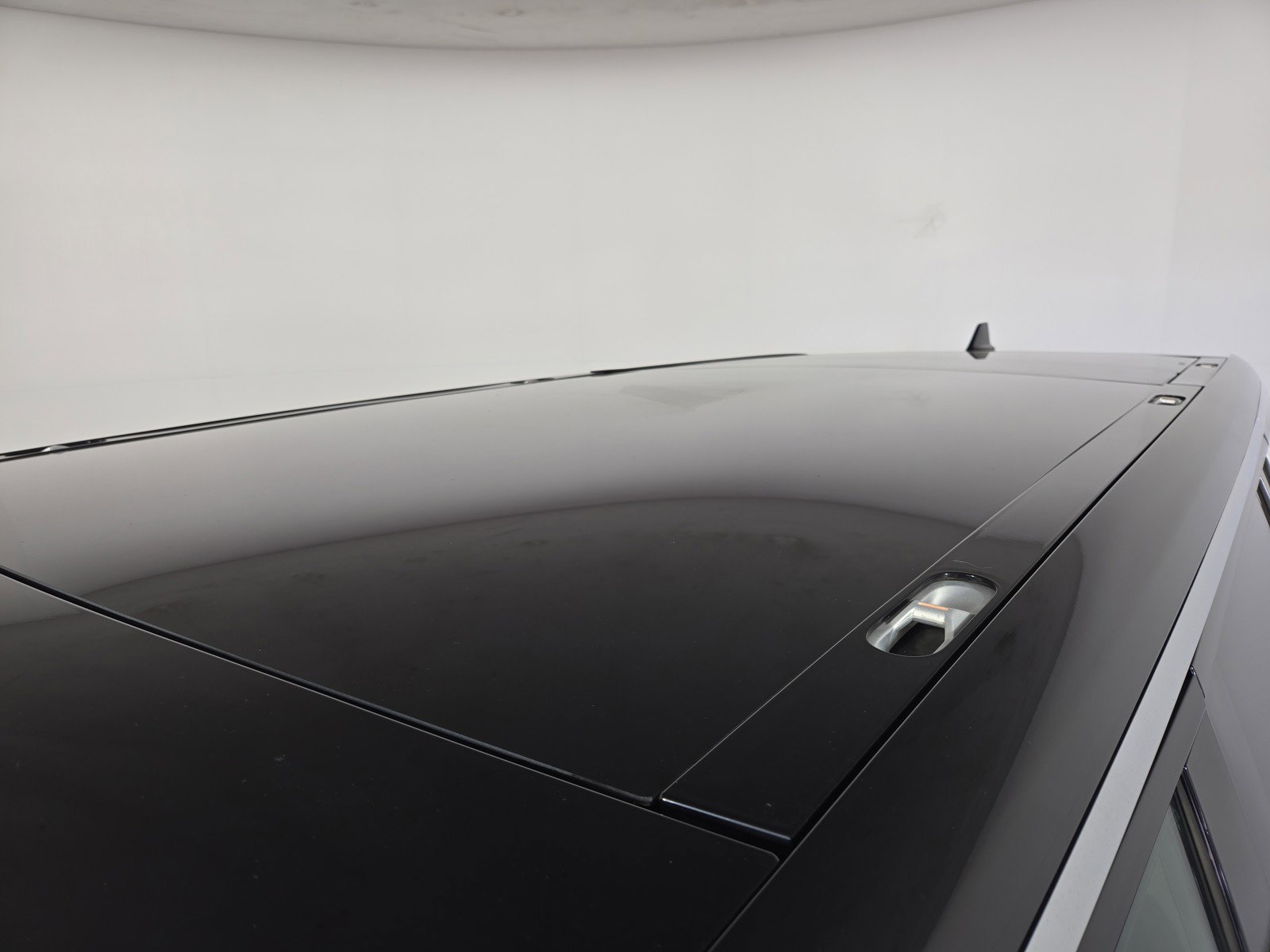 Used 2022 Rivian R1S Launch Edition image 13