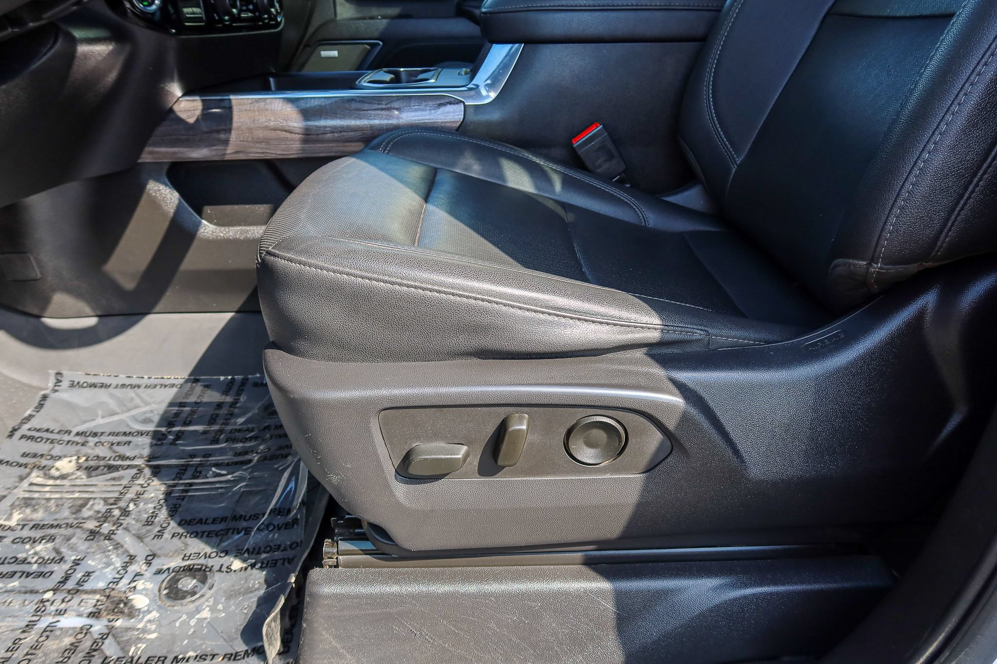 Used 2024 Chevrolet Silverado 3500 LTZ w/ LTZ Convenience Package AWD/4WD image 15