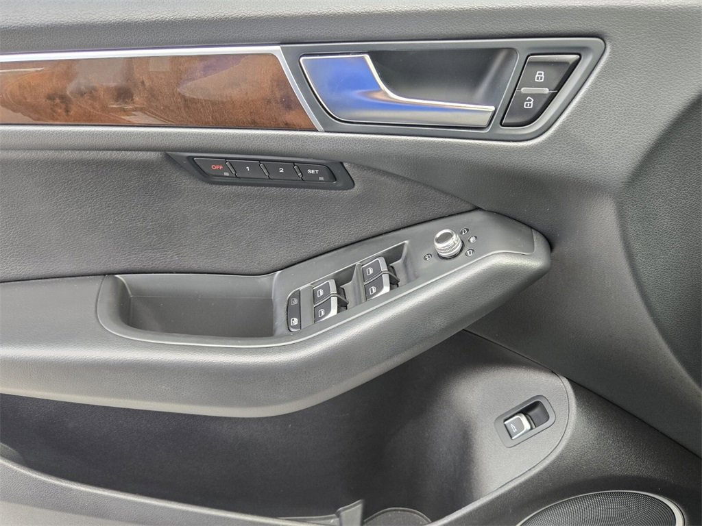 Used 2016 Audi Q5 2.0T Premium Plus w/ Technology Package image 28