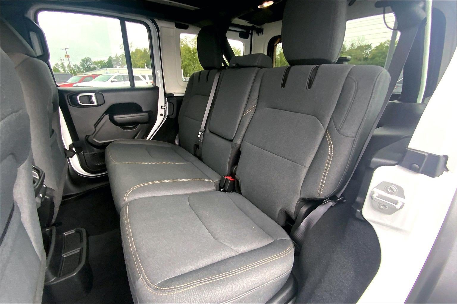 Certified 2024 Jeep Wrangler Unlimited AWD/4WD image 20