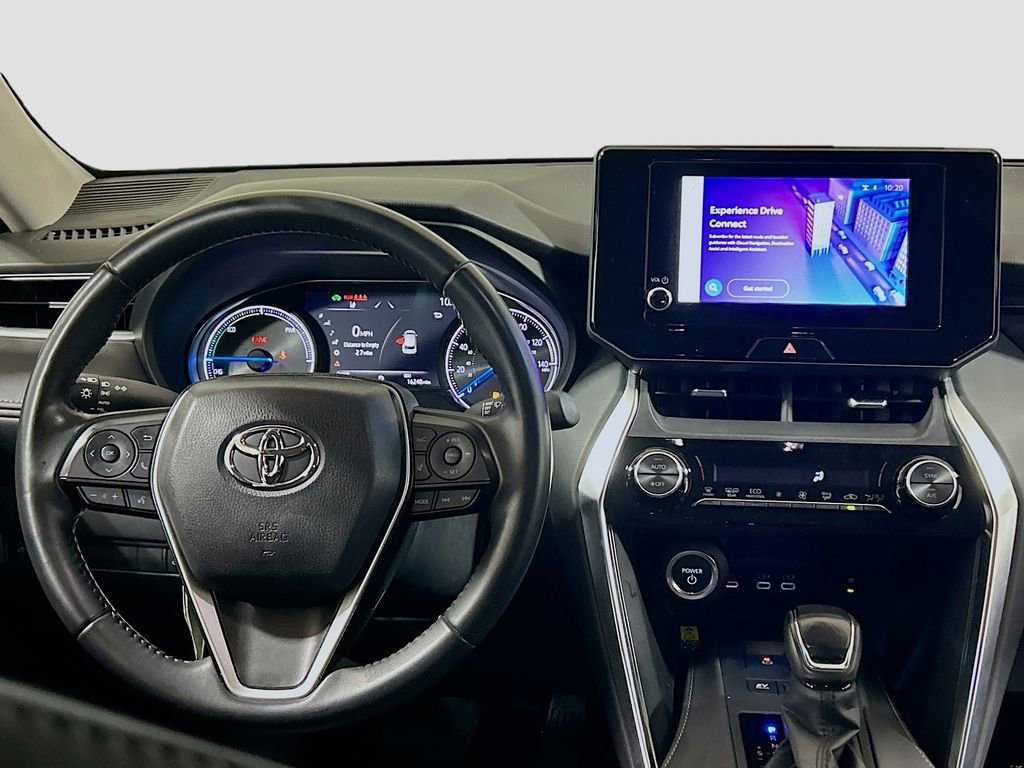 Used 2024 Toyota Venza LE AWD/4WD image 18