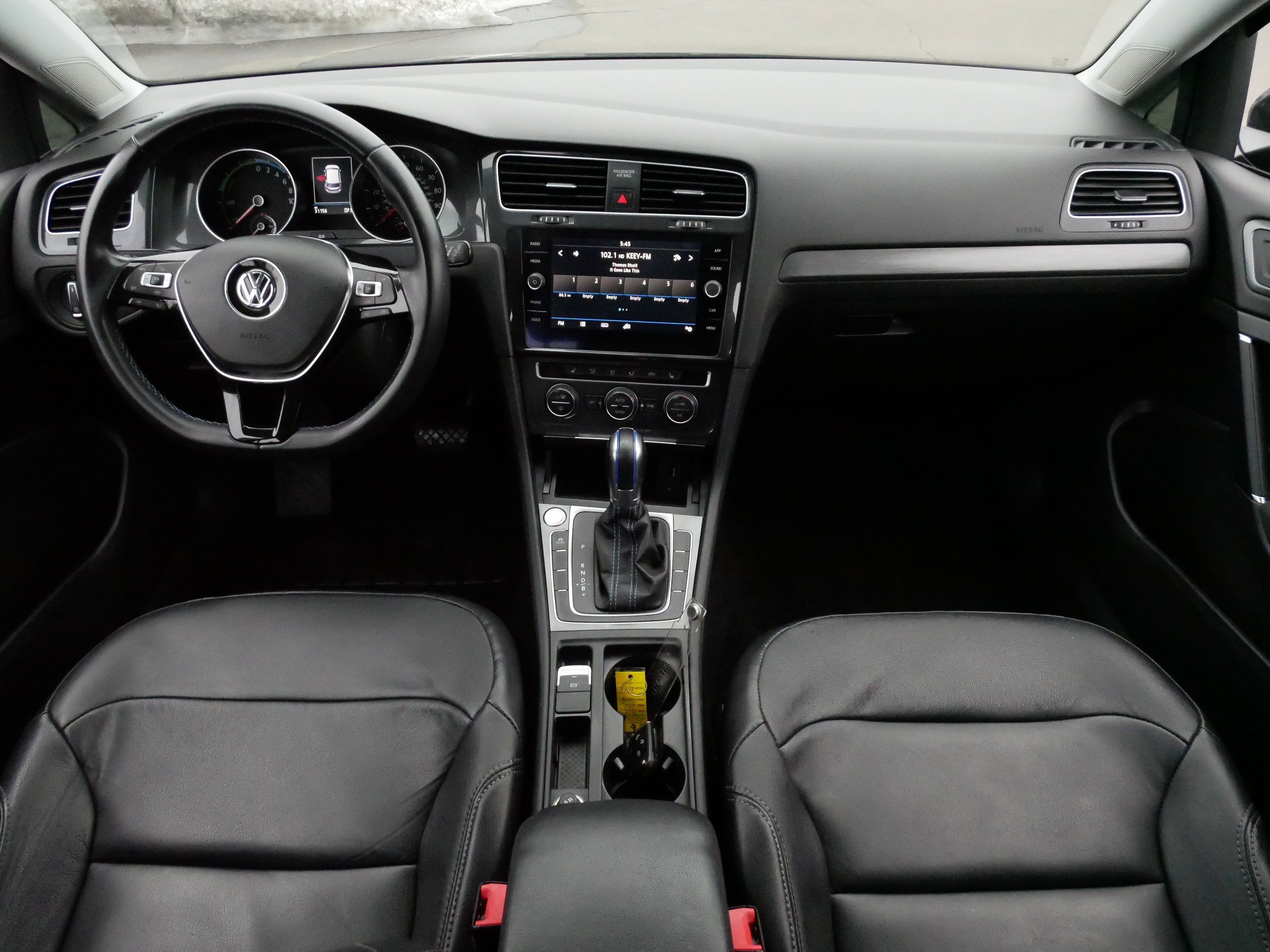 Used 2019 Volkswagen e-Golf SE w/ Driver Assistance Package image 10