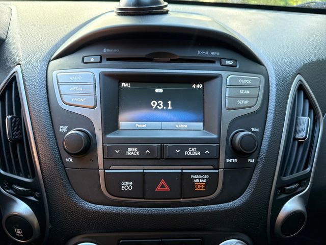 Used 2015 Hyundai Tucson SE image 19