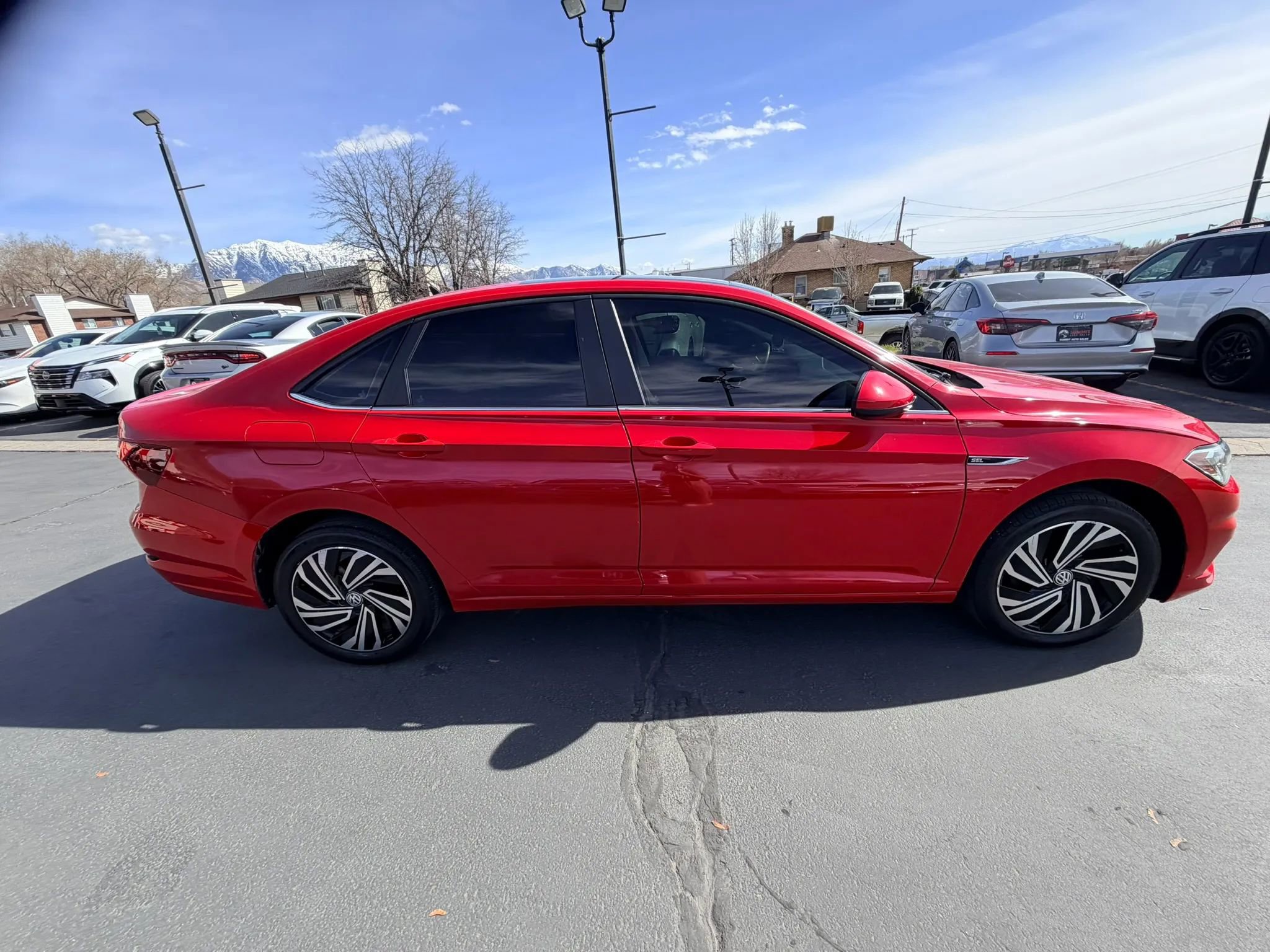 Used 2020 Volkswagen Jetta SEL image 3