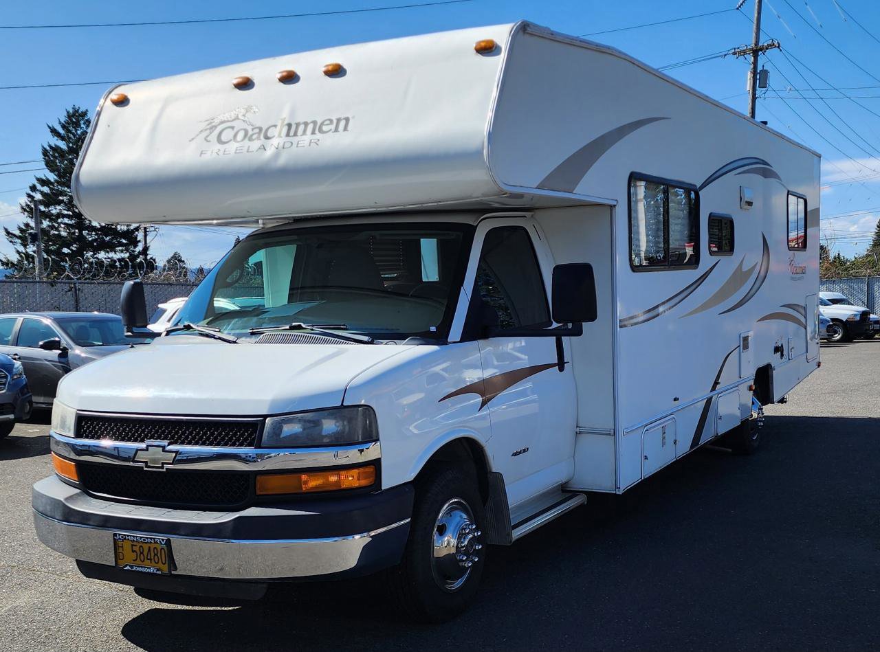 Used 2013 Chevrolet Express 4500 w/ RV Package RWD image 4