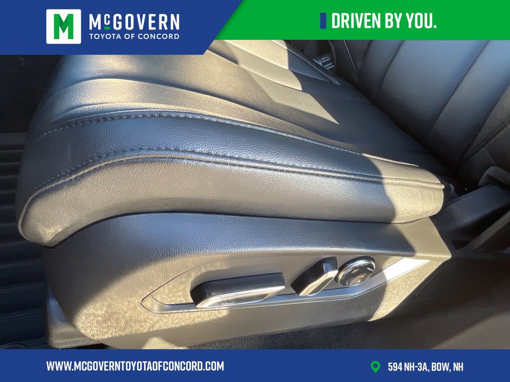 Used 2024 Acura MDX SH-AWD image 12