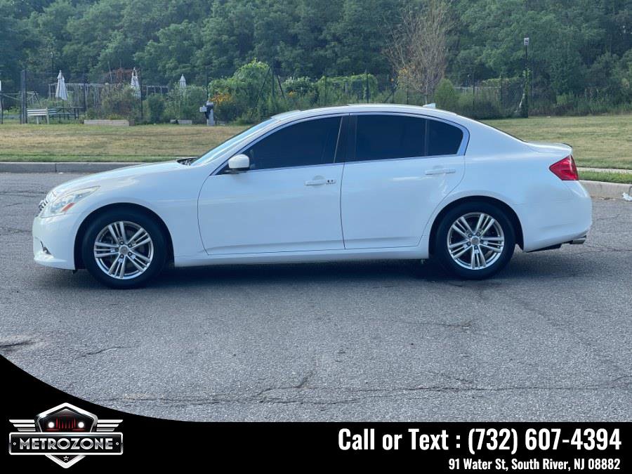 Used 2013 INFINITI G37 Journey w/ Premium Pkg image 4