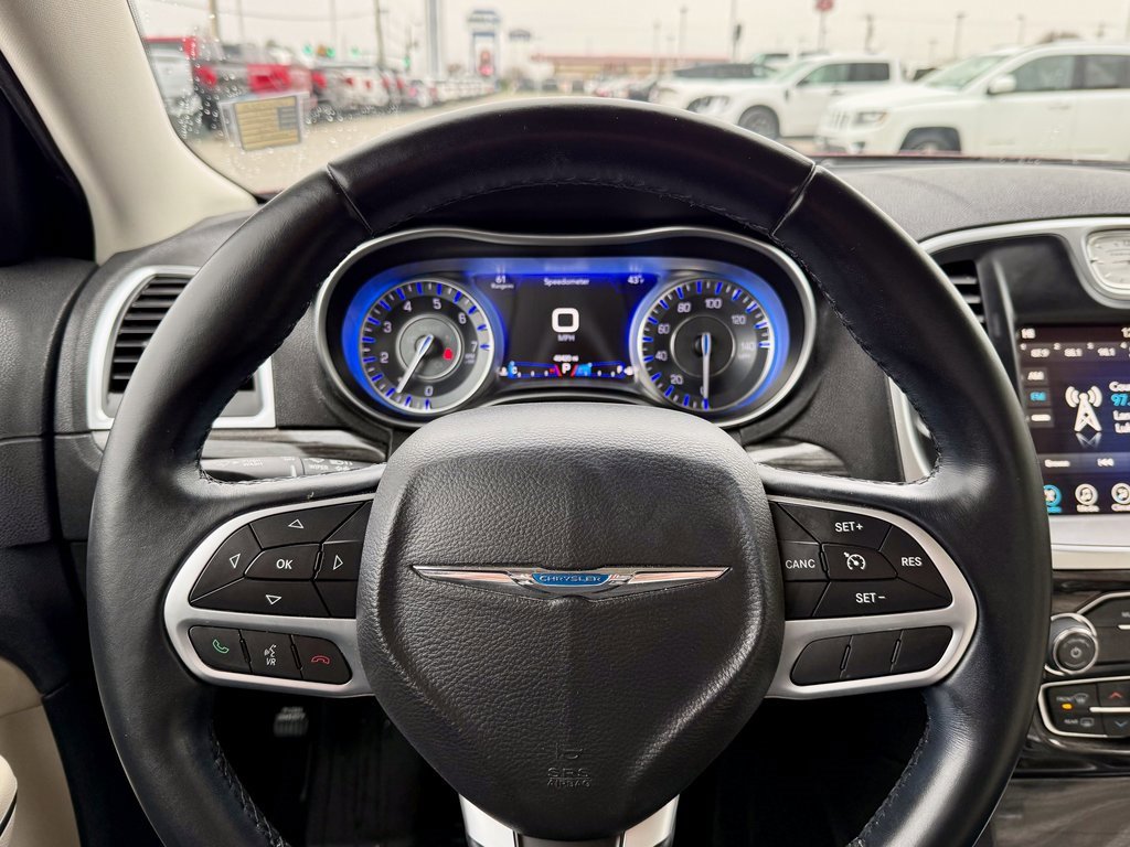 Used 2017 Chrysler 300 Limited w/ Value Package image 20