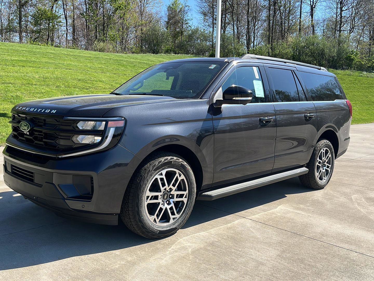 New 2026 Ford Expedition Max Active image 1