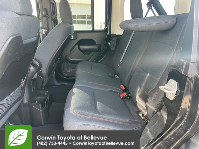 Used 2024 Jeep Wrangler Unlimited Rubicon AWD/4WD image 25