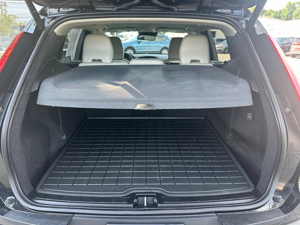 Used 2019 Volvo XC40 T5 Momentum AWD/4WD image 26