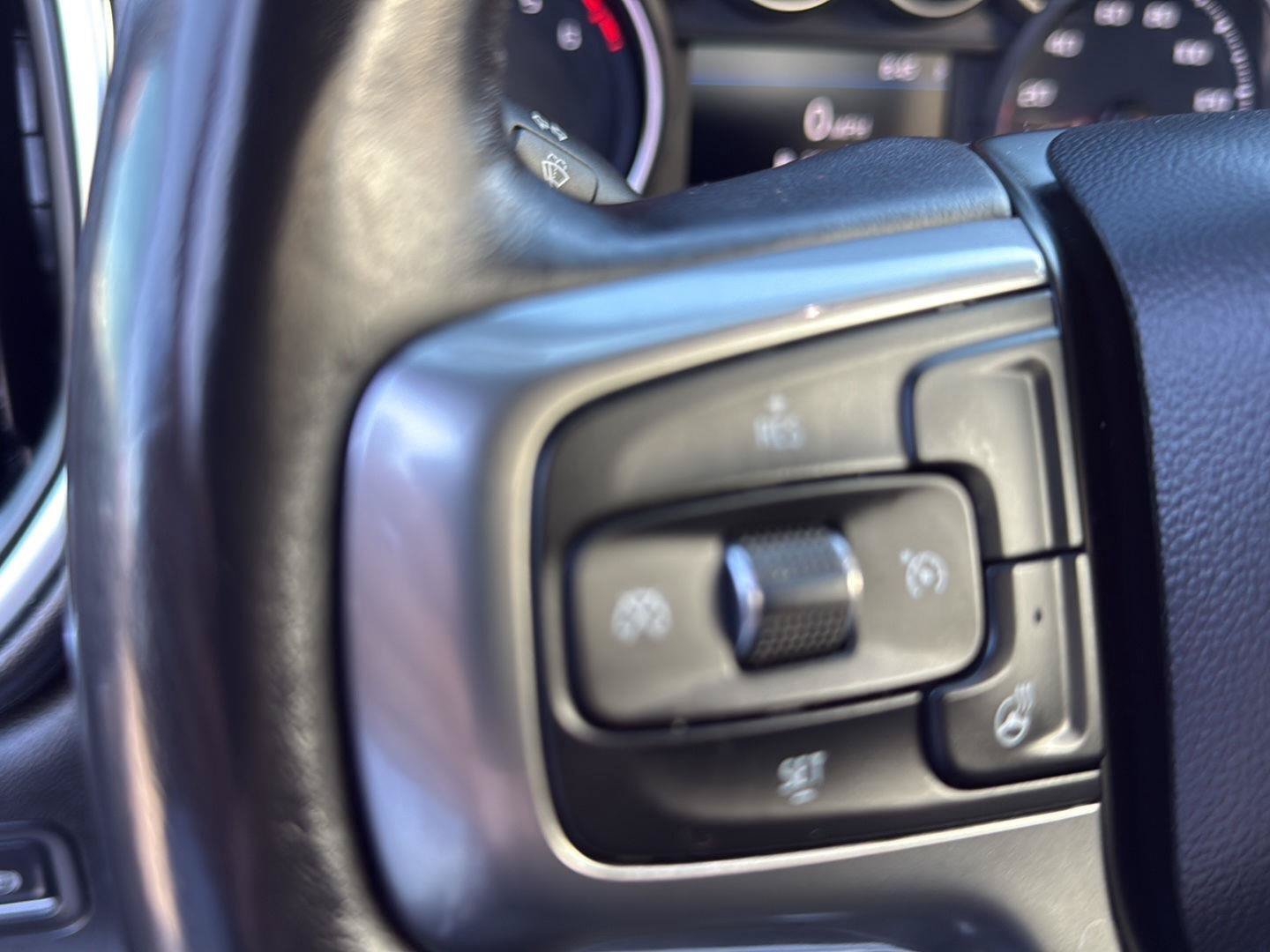 Used 2019 Chevrolet Silverado 1500 LT w/ All-Star Edition AWD/4WD image 10