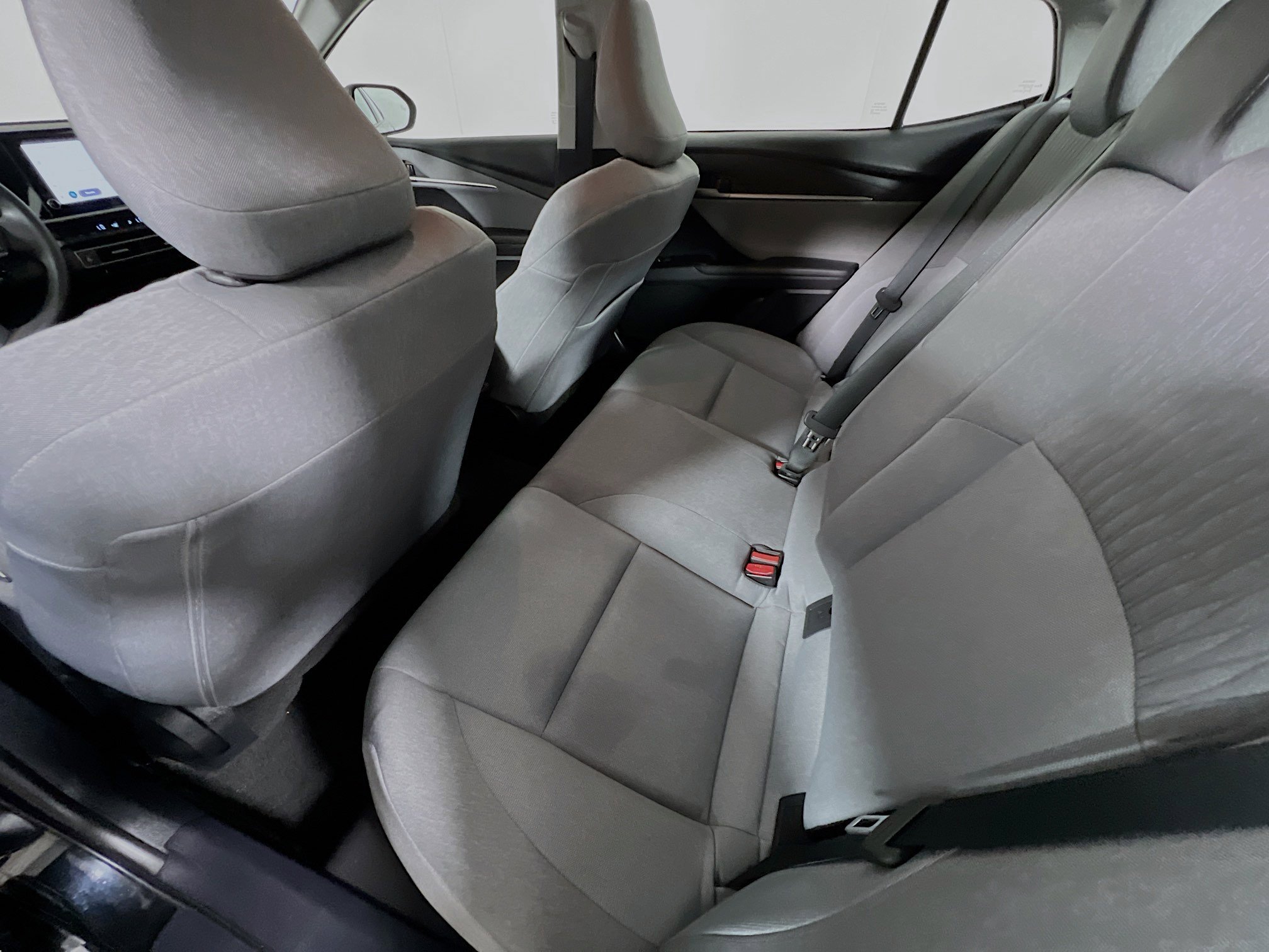 Used 2025 Toyota Camry LE image 29