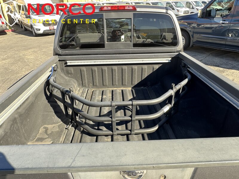 Used 2021 Nissan Frontier SV RWD image 9