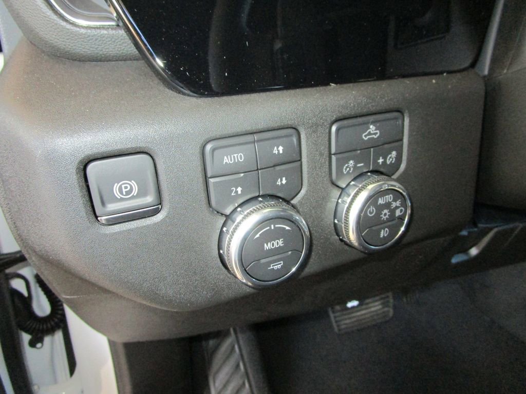 New 2026 GMC Sierra 1500 Elevation image 33