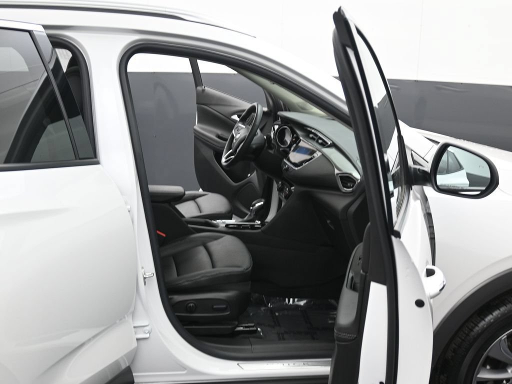 Certified 2023 Buick Encore GX Essence w/ Experience Buick Package FWD image 9