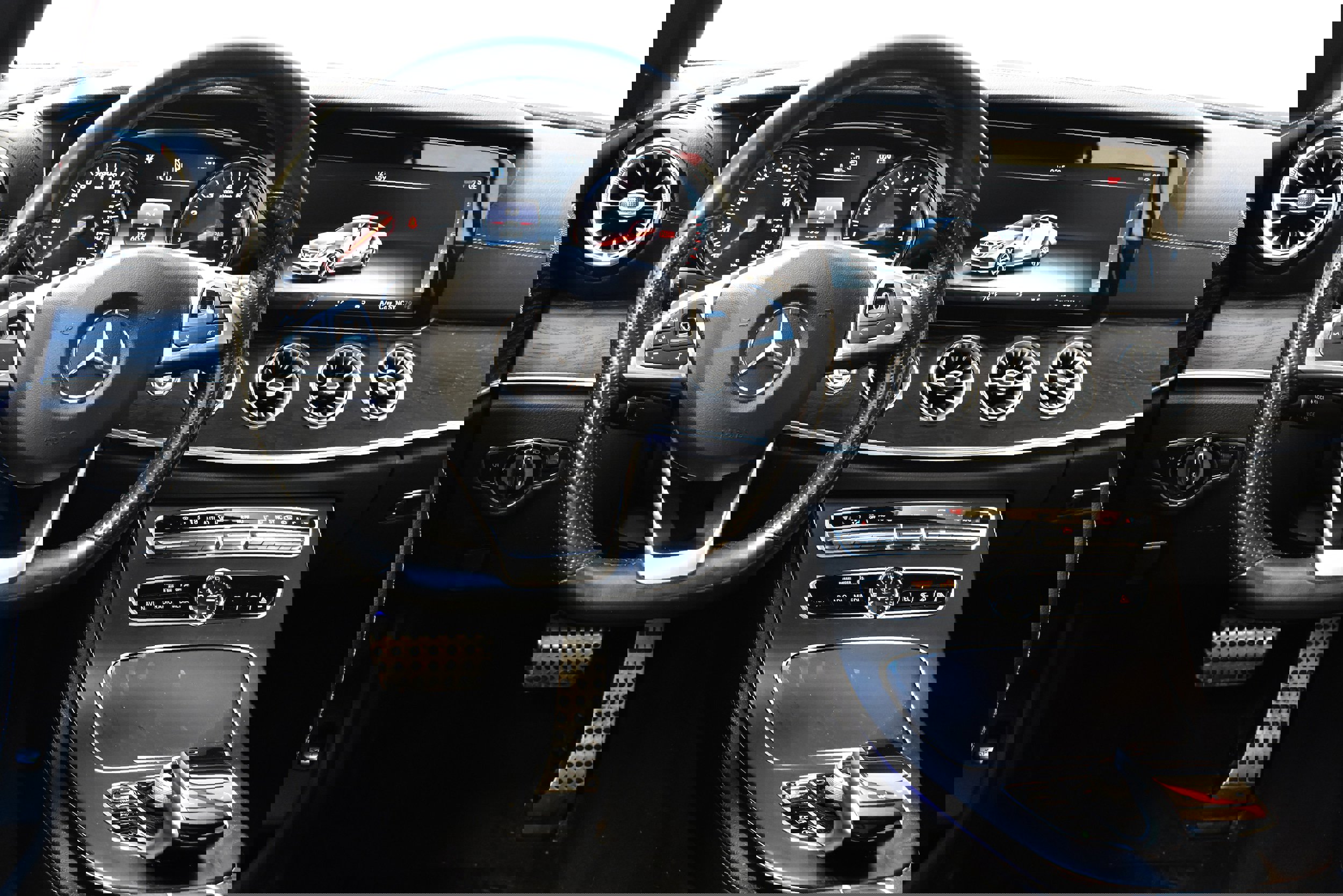 Used 2018 Mercedes-Benz E 400 4MATIC Coupe image 28