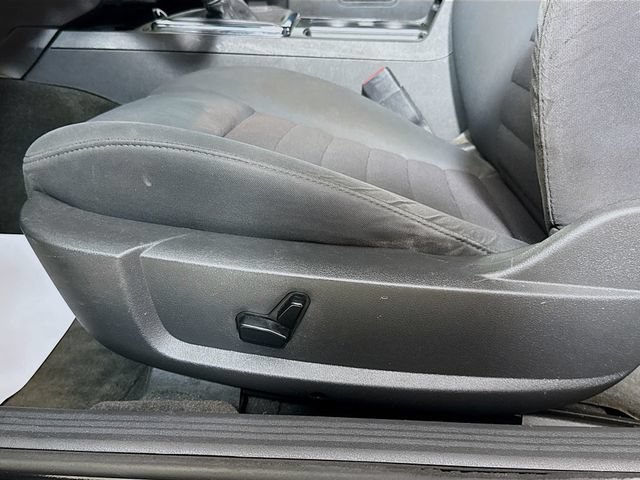 Used 2010 Dodge Challenger R/T RWD image 18