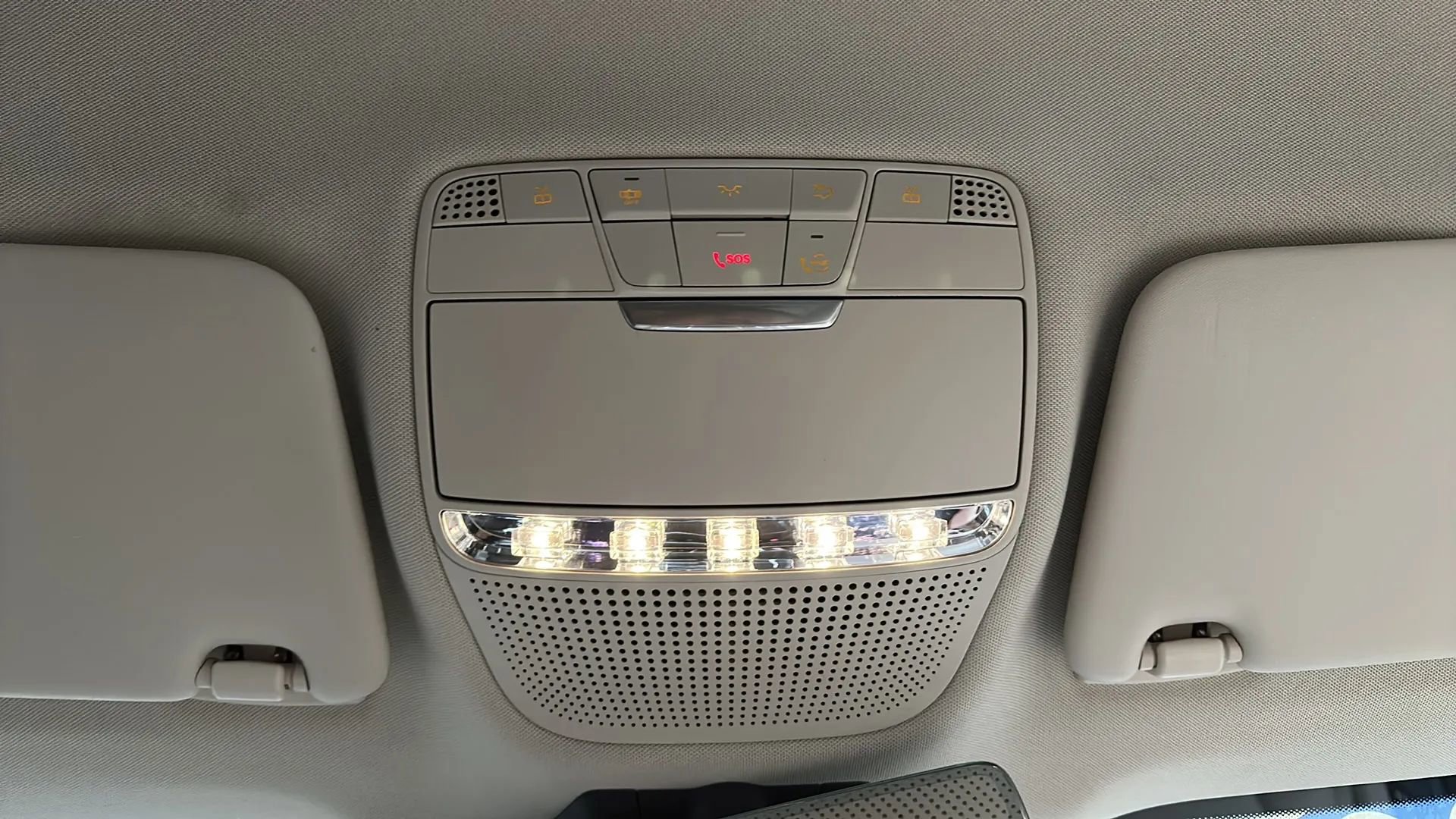 Used 2022 Mercedes-Benz GLC 300 GLC 300 4MATIC Sport Utility 4 image 28