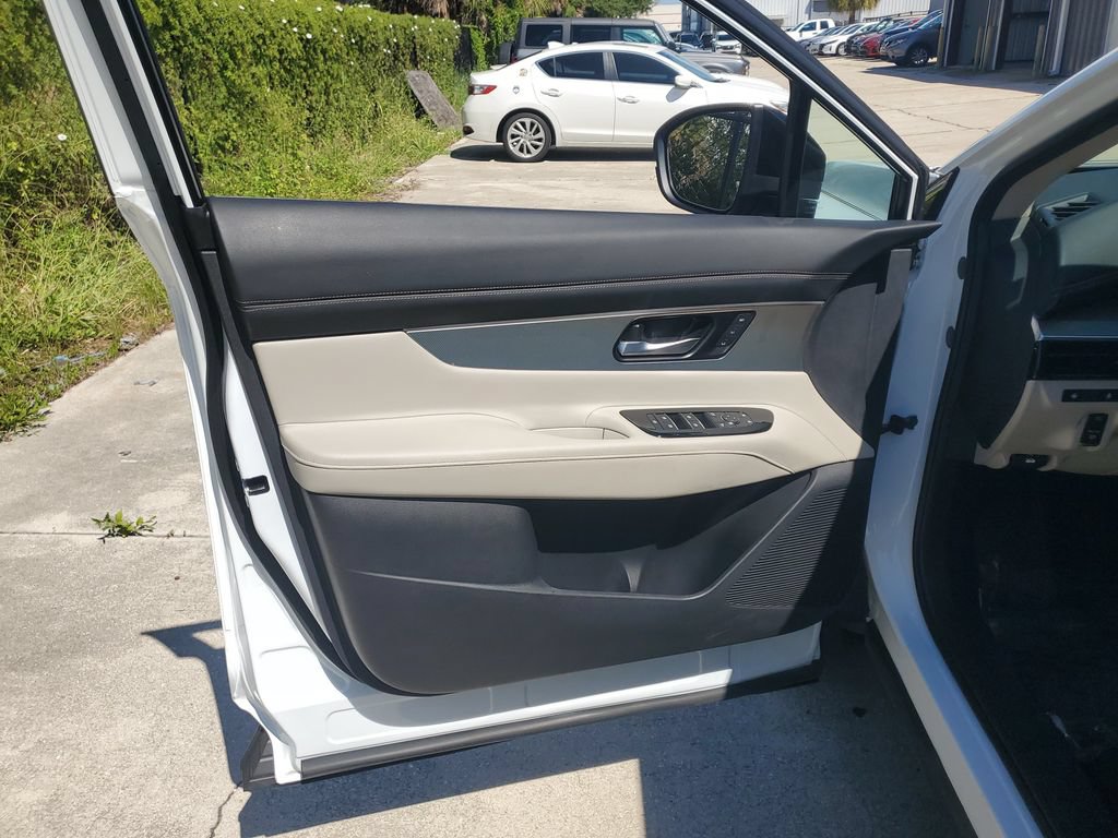 Certified 2025 Nissan Murano SL w/ Cargo Package AWD/4WD image 26