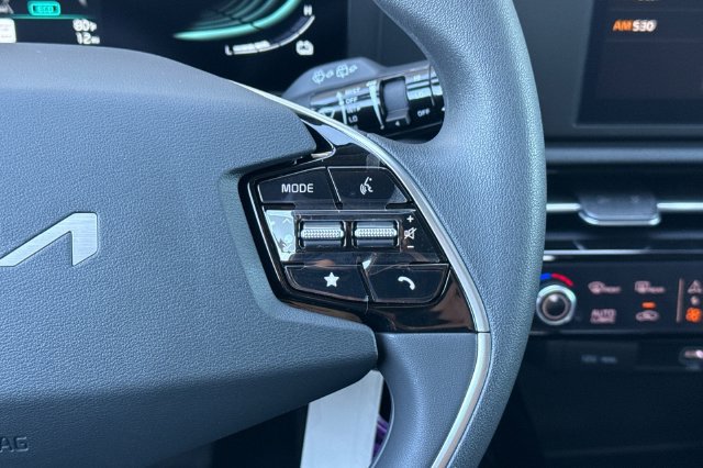 New 2026 Kia Niro LX FWD image 28