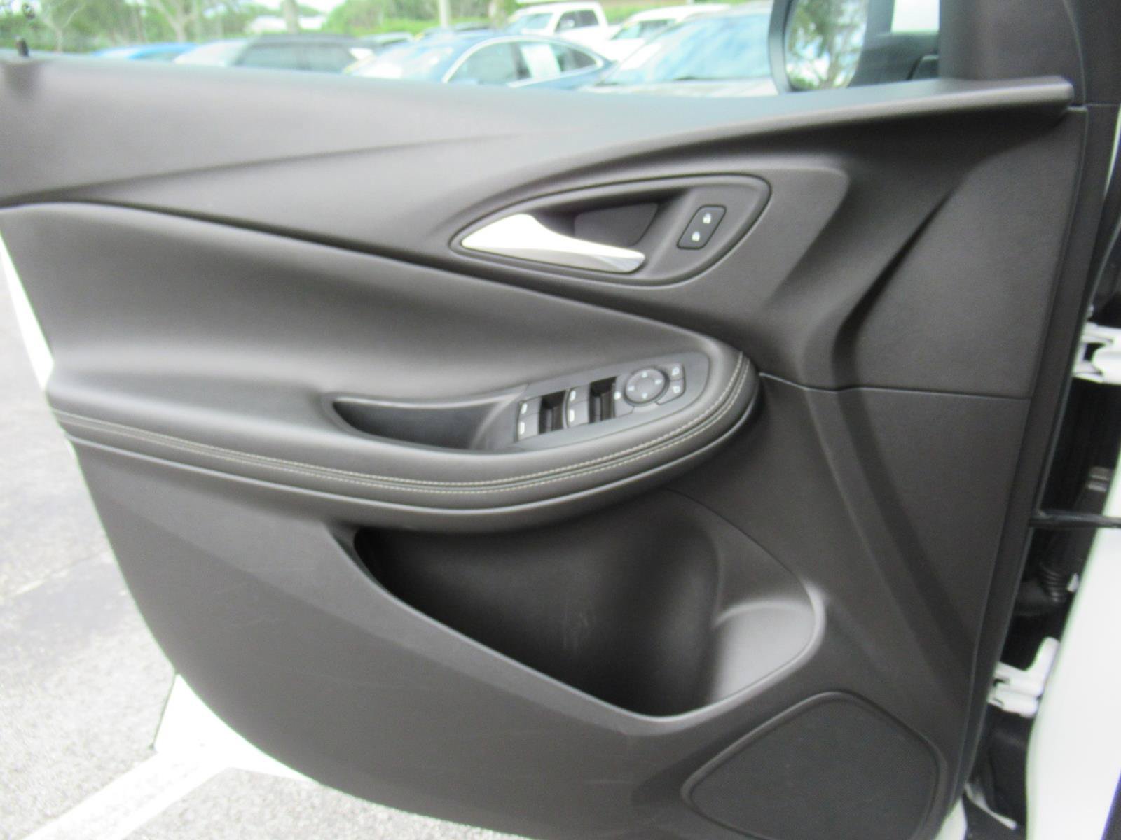 Used 2025 Buick Encore GX Preferred FWD image 20