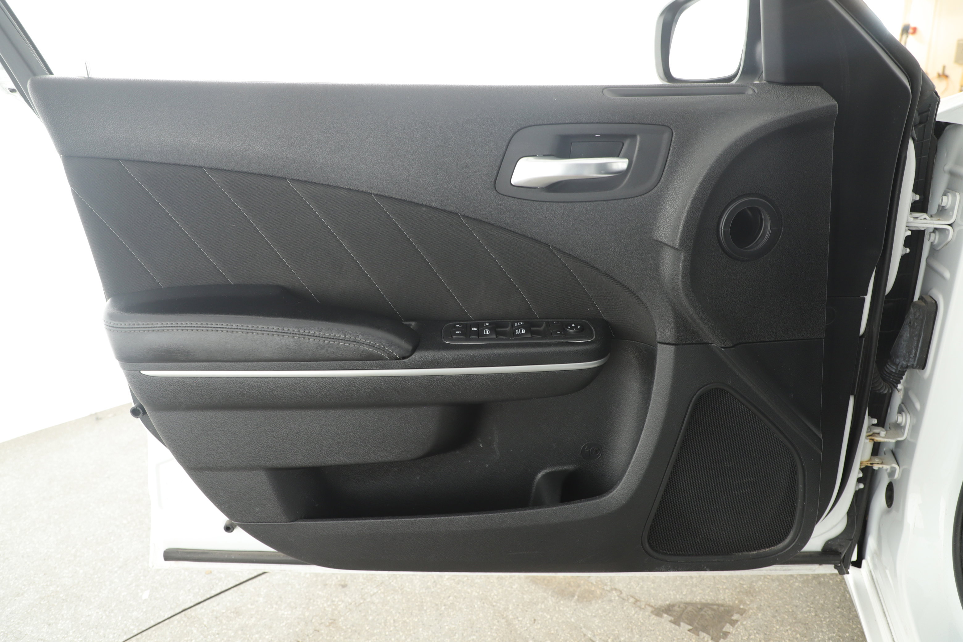 Used 2020 Dodge Charger SXT image 8