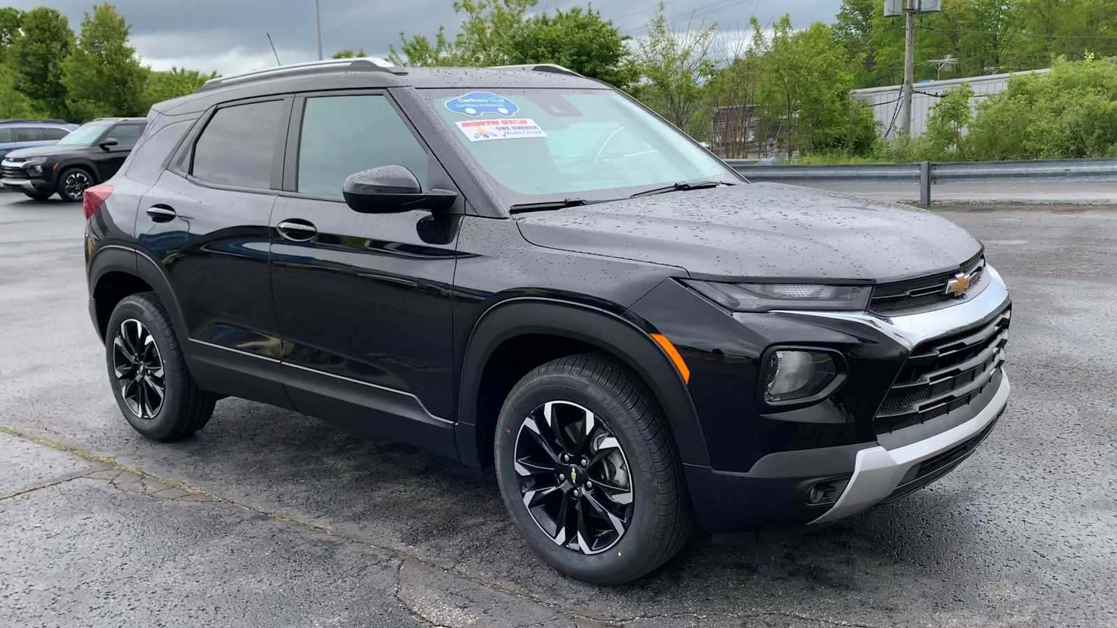 Certified 2023 Chevrolet TrailBlazer LT w/ Convenience Package AWD/4WD image 2