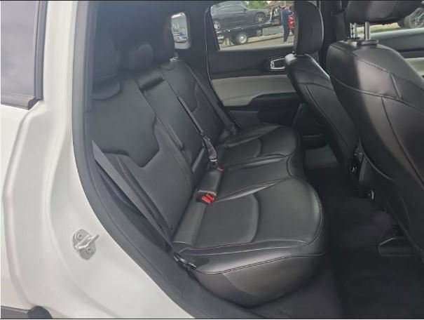 Used 2023 Jeep Compass Limited AWD/4WD image 9