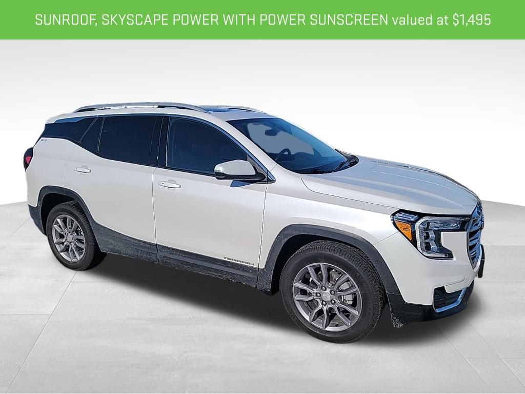 Certified 2022 GMC Terrain SLT image 3