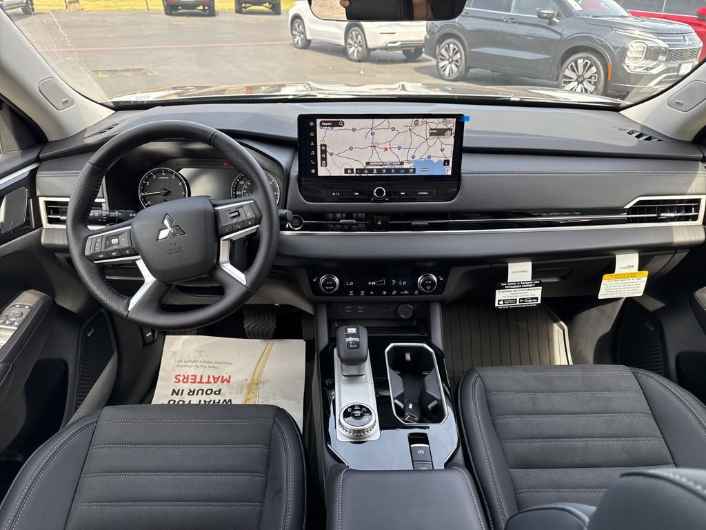 New 2026 Mitsubishi Outlander LE FWD image 20