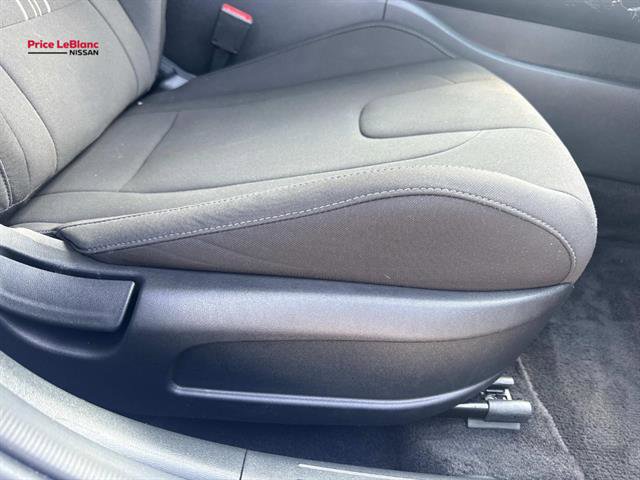 Used 2025 Hyundai Elantra SEL FWD image 11