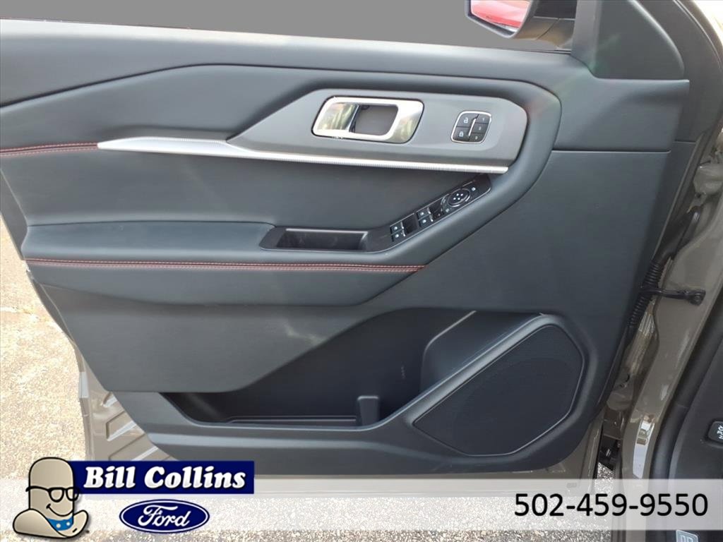 New 2026 Ford Explorer ST-Line w/ ST-Line Street Pack image 16