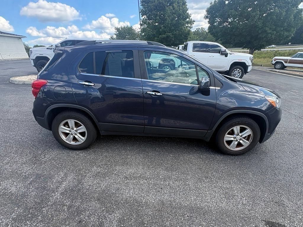 Used 2019 Chevrolet Trax LT w/ LT Convenience Package AWD/4WD image 6
