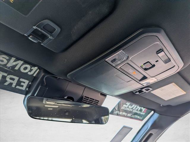 Used 2025 Toyota Tacoma SR5 AWD/4WD image 21