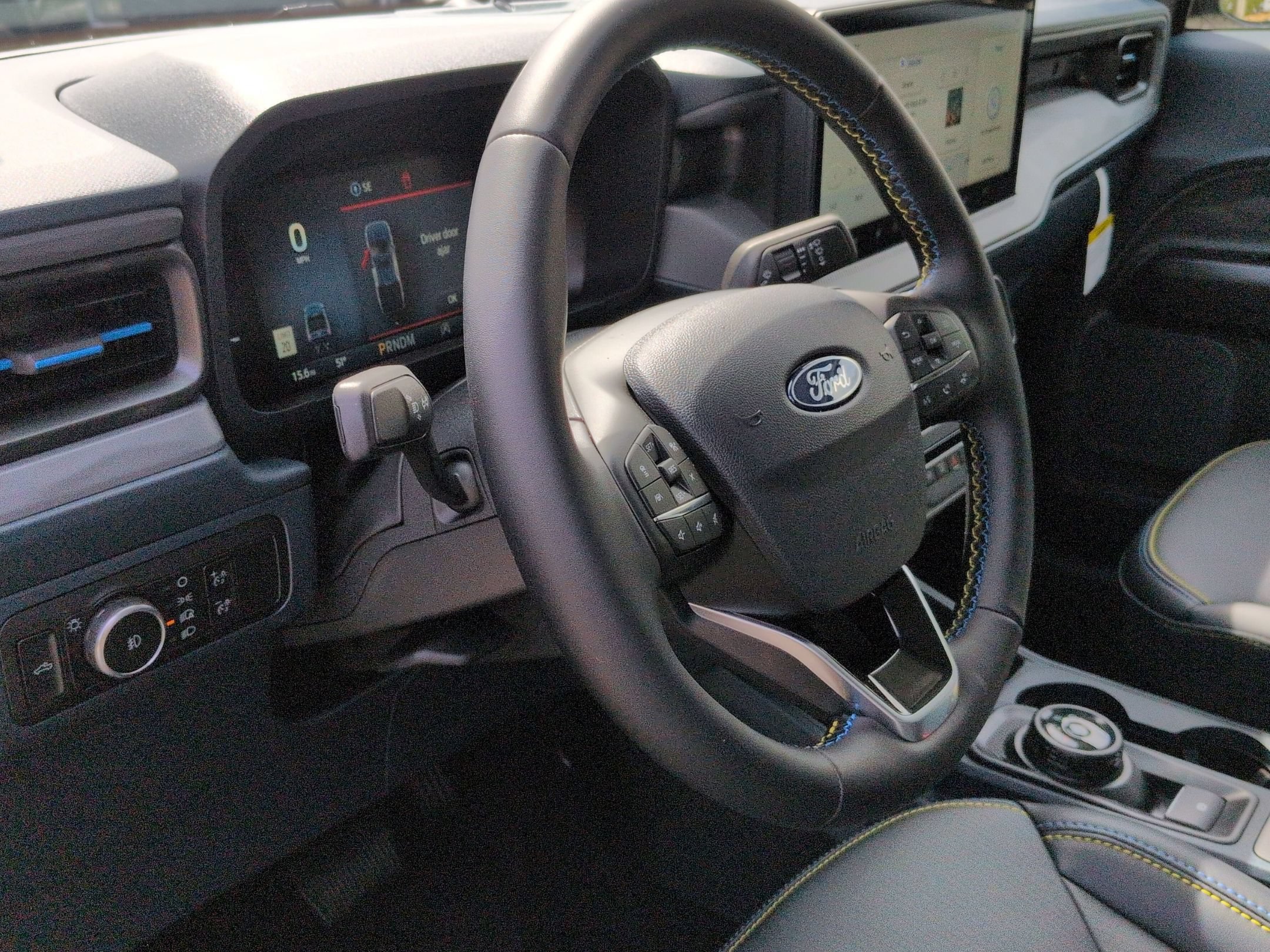 New 2026 Ford Maverick Lobo AWD/4WD image 15