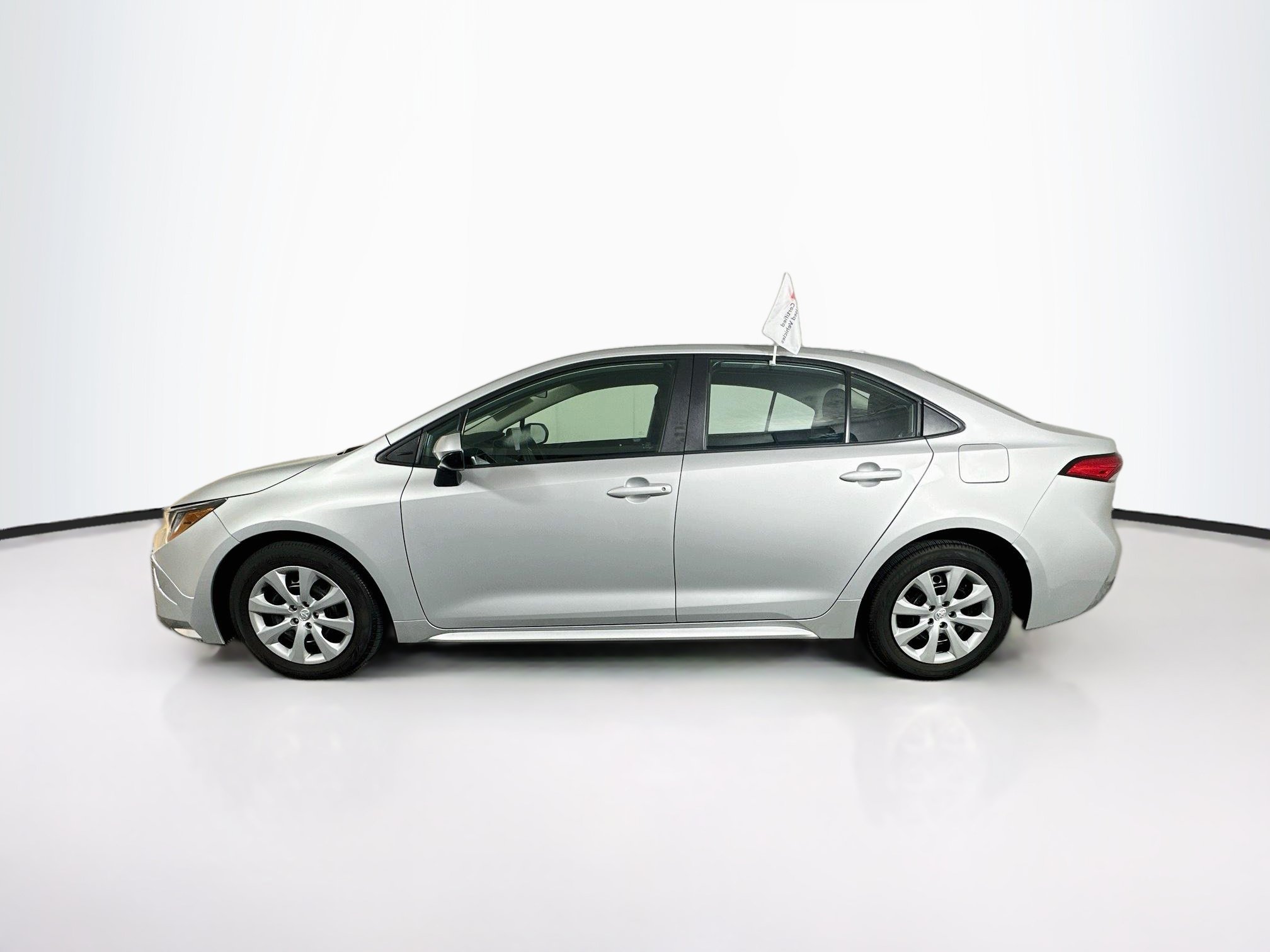 Used 2023 Toyota Corolla LE FWD image 6
