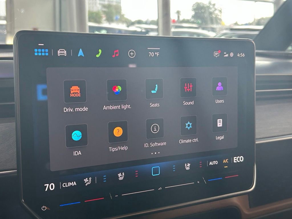 New 2025 Volkswagen ID. Buzz Pro S Plus AWD/4WD image 17