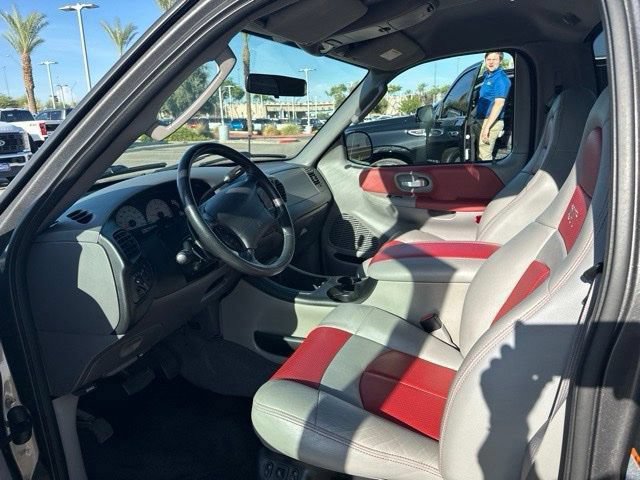 Used 2004 Ford F150 Lightning RWD image 12